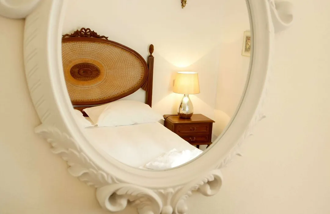Vila Francesa Guest House-1