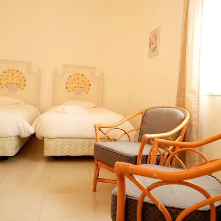Vila Francesa Guest House-3